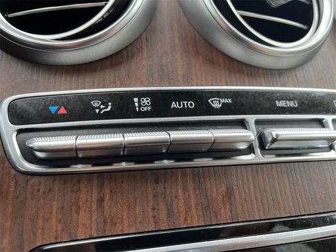 Certified 2022 Mercedes-Benz GLC 300 4MATIC w/ Premium Package Lite image 26