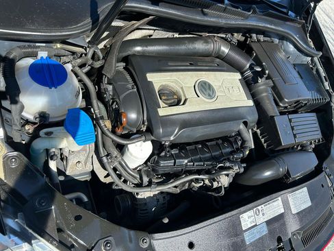 Used 2013 Volkswagen Golf 2-door image 21