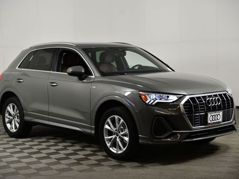 Certified 2023 Audi Q3 2.0T Premium w/ Convenience Package image 7