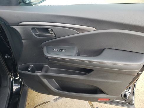 Used 2023 Honda Passport TrailSport image 28