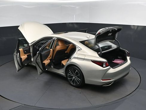 Certified 2025 Lexus ES 350 w/ Premium Package FWD image 47