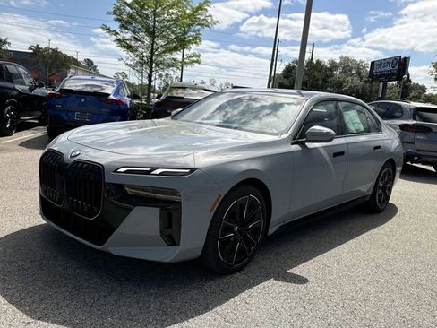 New 2025 BMW 760i xDrive AWD/4WD image 7