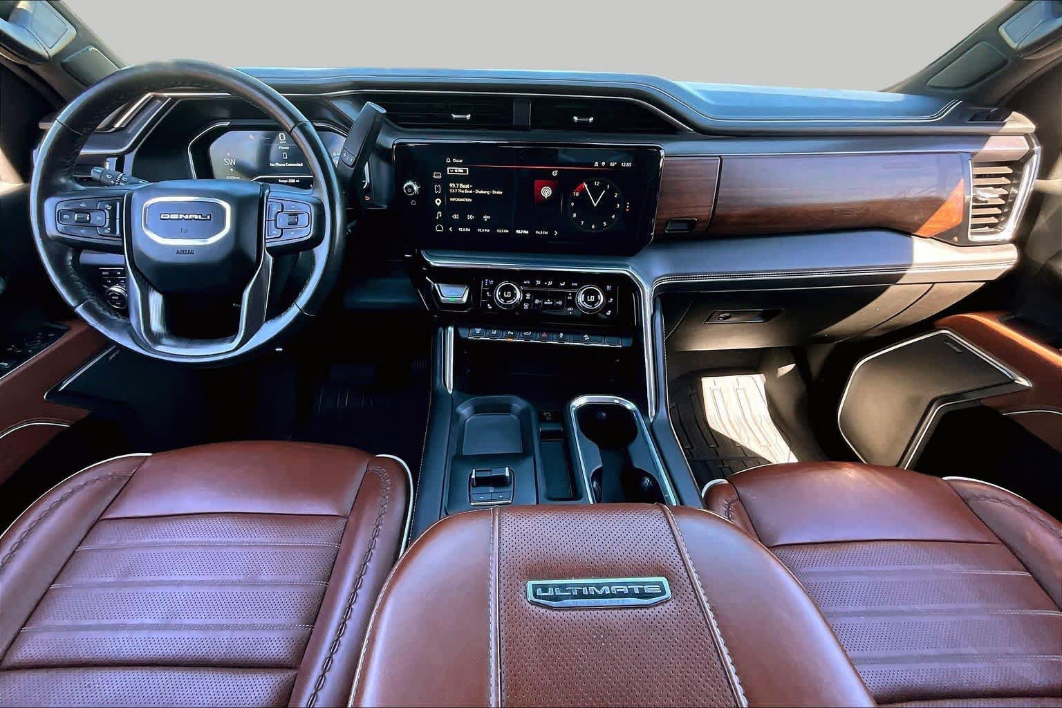 Used 2025 GMC Sierra 2500 Denali Ultimate AWD/4WD image 16