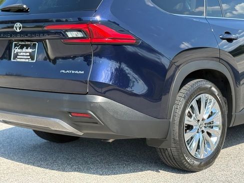 Used 2024 Toyota Grand Highlander AWD image 14