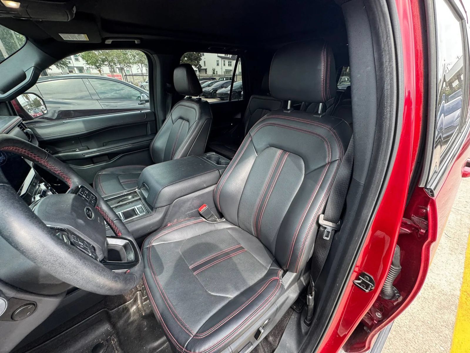Used 2022 Ford Expedition Max Limited RWD image 2