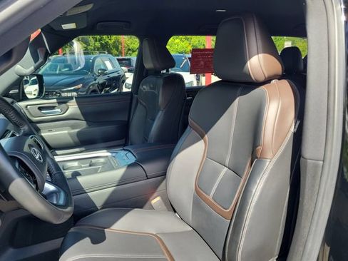 Certified 2025 Nissan Armada SL AWD/4WD image 19
