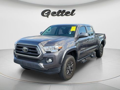 Used 2022 Toyota Tacoma SR5 w/ Technology Package AWD/4WD image 2
