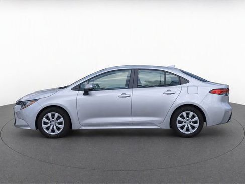 Used 2020 Toyota Corolla LE FWD image 6