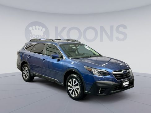 Used 2021 Subaru Outback Premium image 10