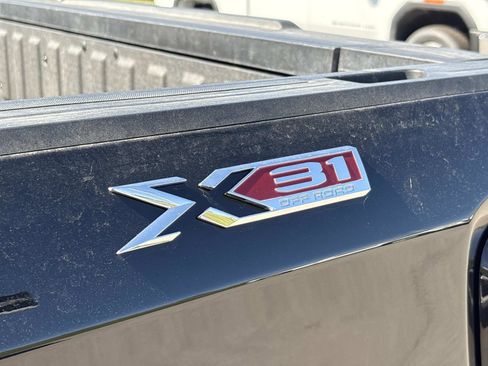 Certified 2023 GMC Sierra 1500 SLT w/ SLT Convenience Package image 32