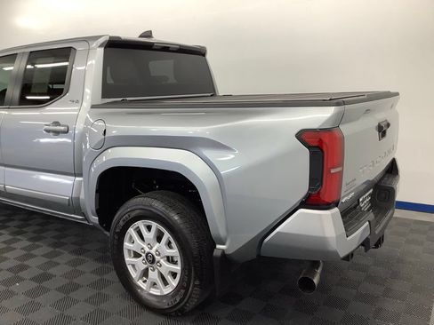 Used 2024 Toyota Tacoma SR5 AWD/4WD image 5