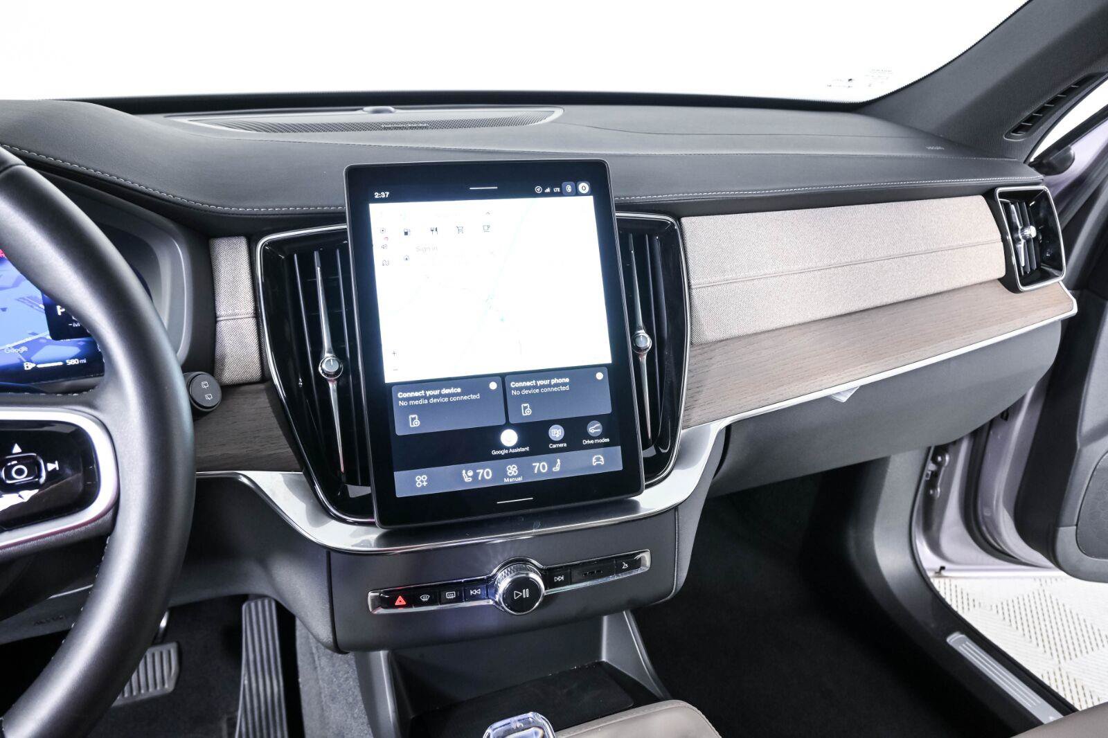 Certified 2026 Volvo XC90 B6 Plus AWD/4WD image 13