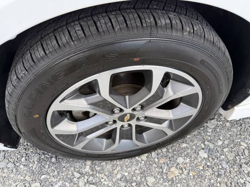 Used 2017 Chevrolet Sonic LT FWD image 14