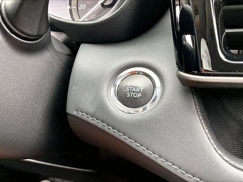 Used 2022 Toyota Highlander Limited image 35