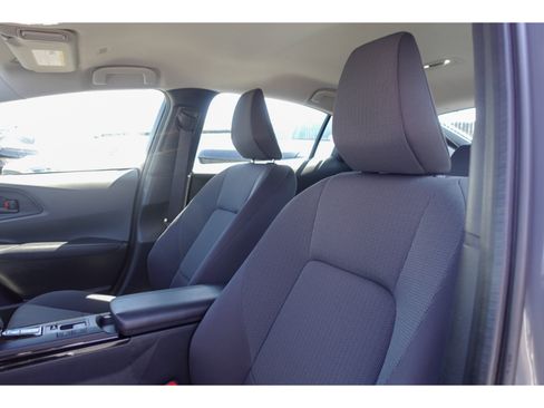 Certified 2025 Toyota Prius LE FWD image 10