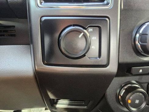 Used 2017 Ford F150 XLT AWD/4WD image 13