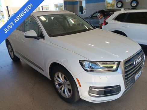Used 2018 Audi Q7 3.0T Premium Plus AWD/4WD image 2