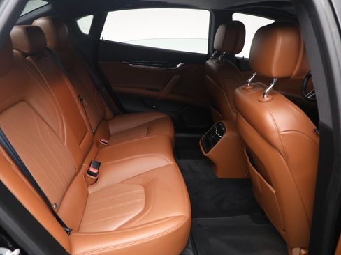 Used 2022 Maserati Quattroporte Modena Q4 AWD/4WD image 17