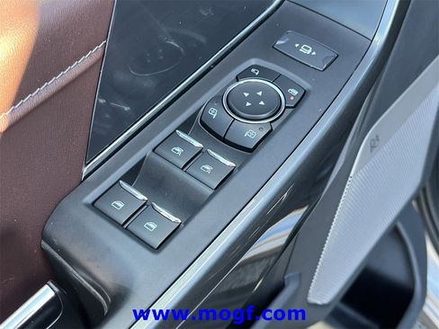 Used 2022 Ford F150 Lariat w/ Equipment Group 502A High image 25