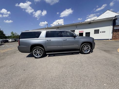 Used 2019 GMC Yukon XL Denali w/ Denali Ultimate Package AWD/4WD image 28