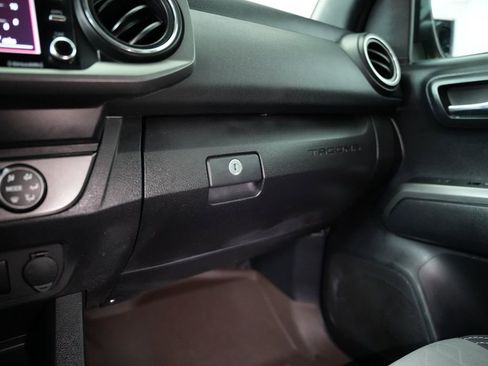 Used 2020 Toyota Tacoma TRD Off-Road image 45