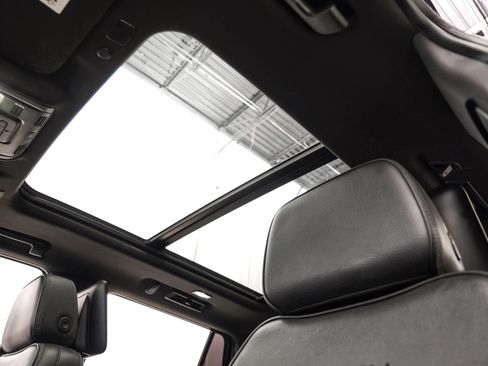 Used 2021 GMC Yukon Denali w/ Denali Premium Package image 26