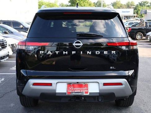 Certified 2025 Nissan Pathfinder SL w/ SL Premium Package FWD image 6
