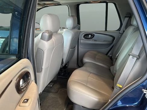 Used 2004 Buick Rainier CXL w/ Convenience Package AWD/4WD image 14