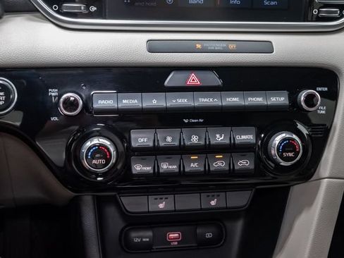 Used 2020 Kia Sportage EX FWD image 17
