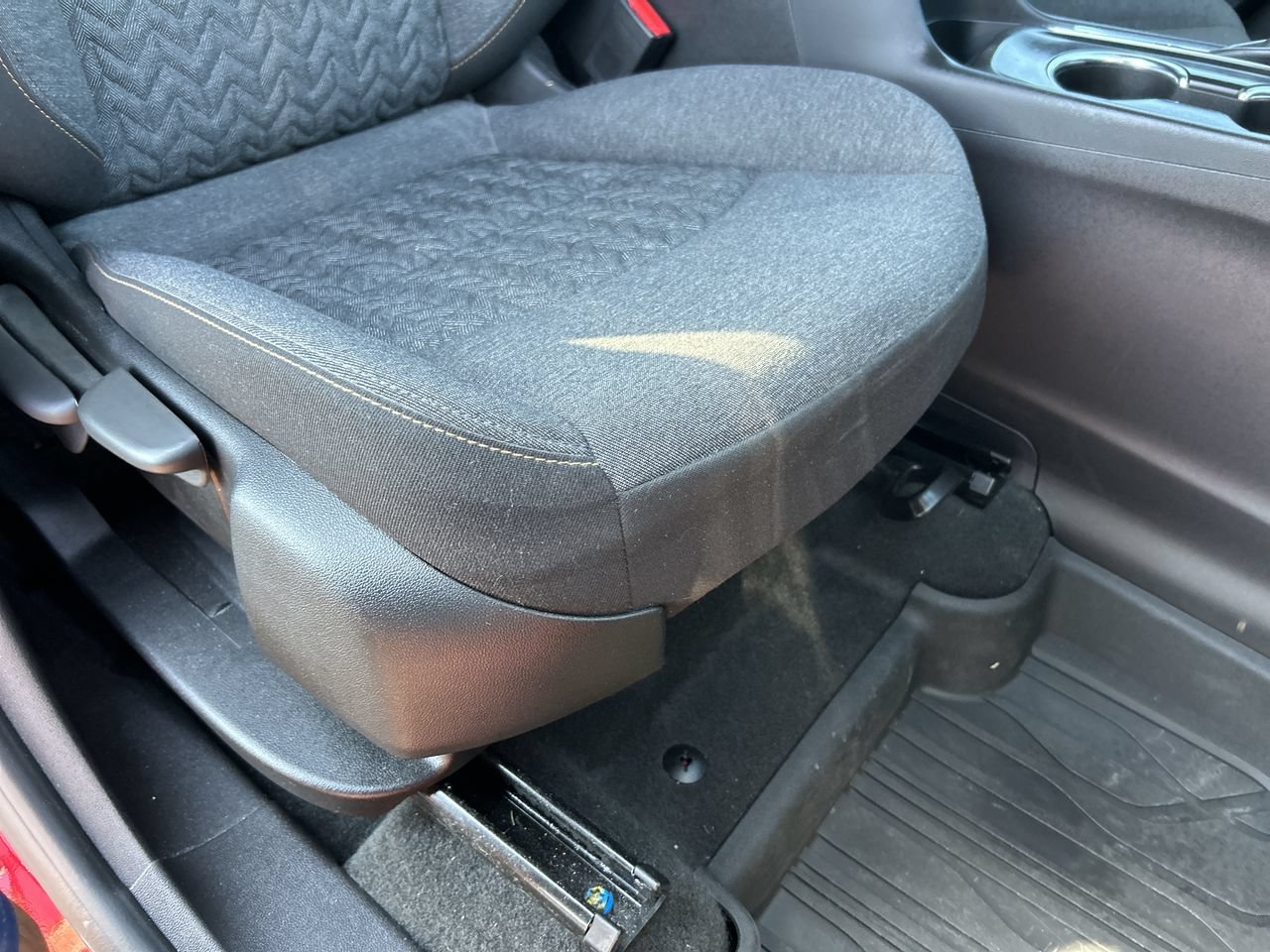 Used 2024 Chevrolet Equinox LT AWD/4WD image 15