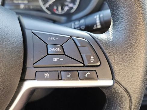 Used 2025 Nissan Sentra SV FWD image 22