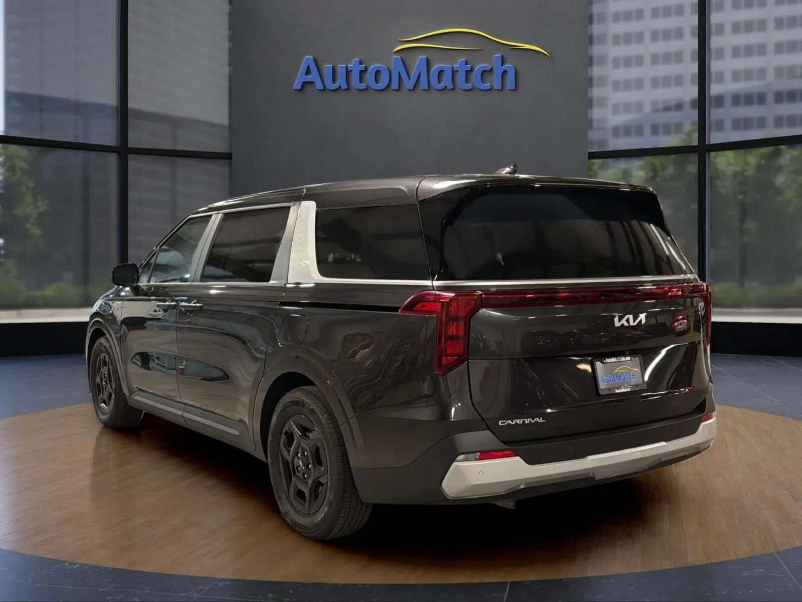 Used 2026 Kia Carnival FWD image 9