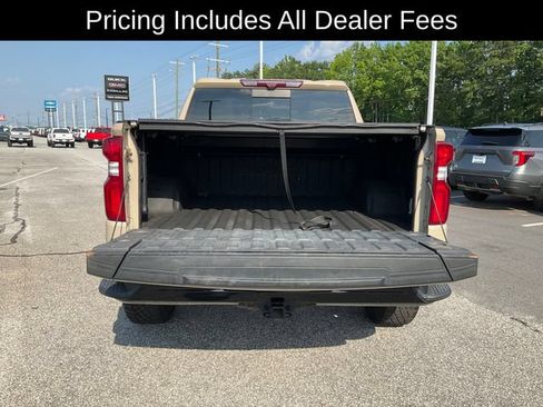Used 2023 Chevrolet Silverado 1500 ZR2 w/ Technology Package AWD/4WD image 18