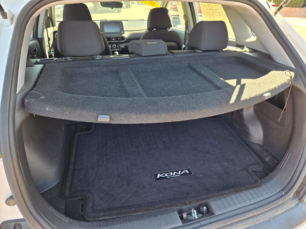Used 2022 Hyundai Kona SE FWD image 32