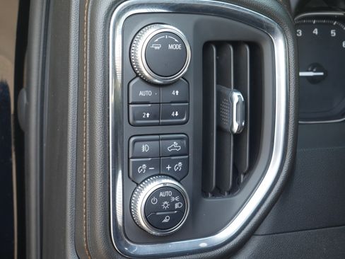 Used 2022 GMC Sierra 2500 AT4 AWD/4WD image 5