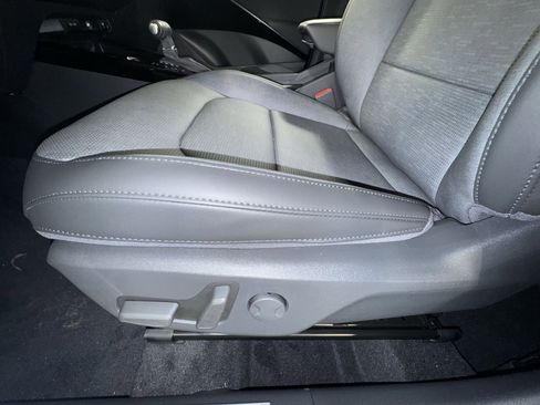 Certified 2025 Kia Niro SX image 14