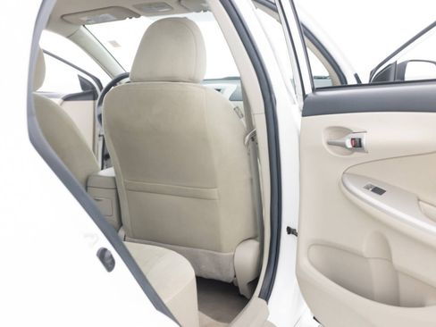 Used 2011 Toyota Corolla LE image 30