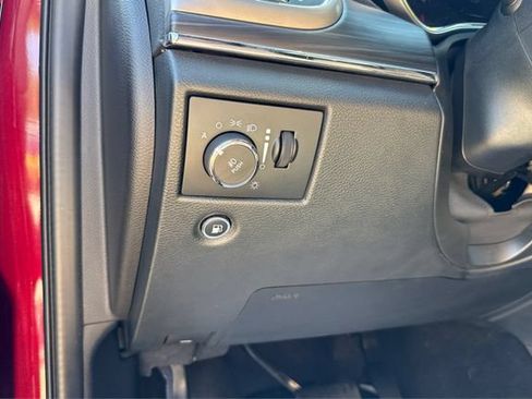 Used 2022 Jeep Grand Cherokee Limited w/ Trailer Tow Group IV AWD/4WD image 17