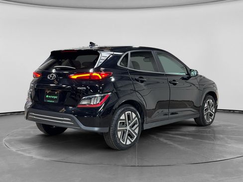 Used 2023 Hyundai Kona Limited w/ Cargo Package FWD image 3