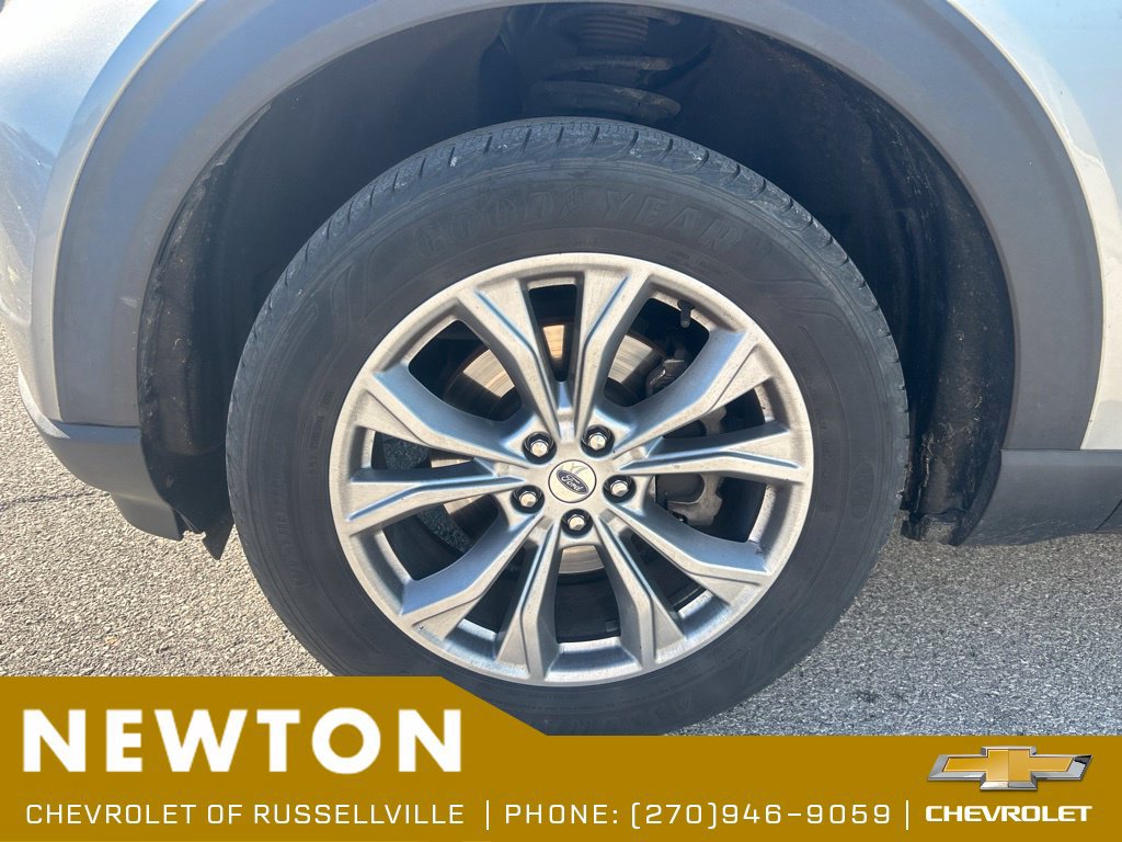 Used 2020 Ford Explorer XLT w/ Equipment Group 202A AWD/4WD image 21