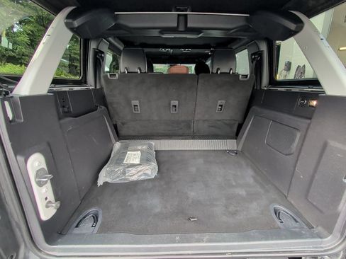Used 2023 Ford Bronco Outer Banks w/ Sasquatch Package AWD/4WD image 14