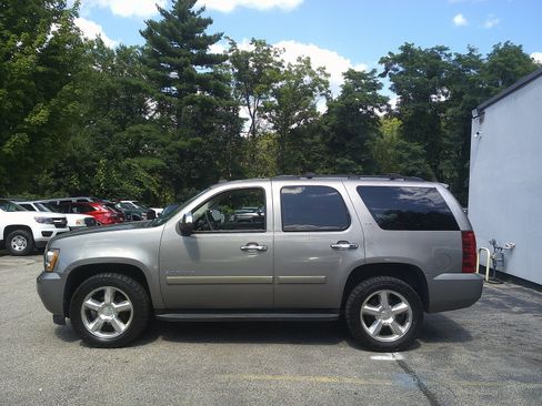 Used 2008 Chevrolet Tahoe LTZ w/ LTZ Preferred Equipment Group AWD/4WD image 7