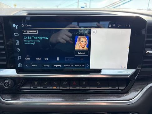 Used 2025 Chevrolet Silverado 2500 LTZ w/ LTZ Premium Package image 15