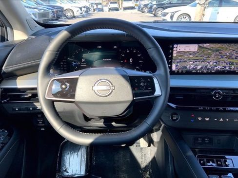 Used 2025 Nissan Murano SL image 4