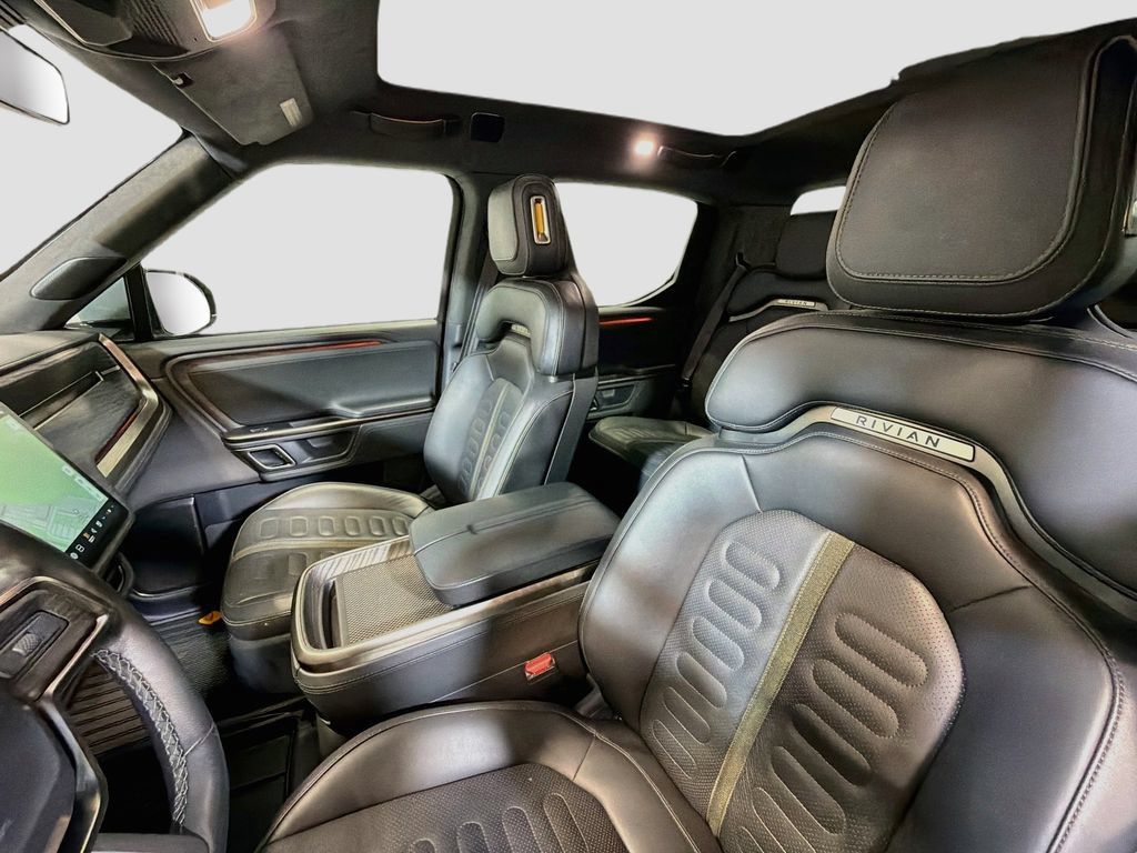 Used 2022 Rivian R1T Adventure AWD/4WD image 21