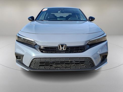 Used 2023 Honda Civic Sport image 3