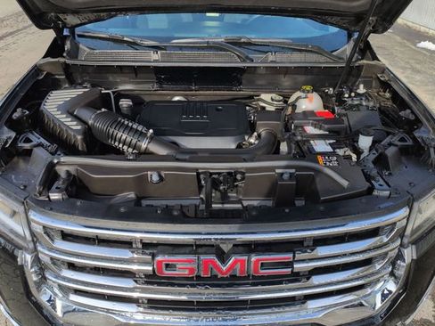 Used 2023 GMC Acadia SLE image 30