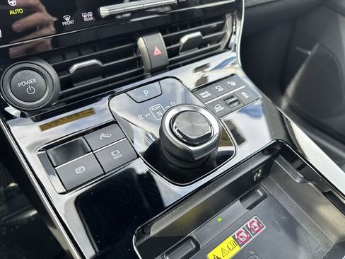 Used 2024 Subaru Solterra Touring w/ Touring Package image 24