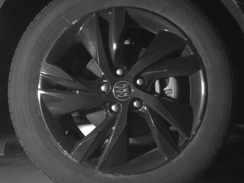 Used 2024 Buick Encore GX Sport Touring FWD image 13