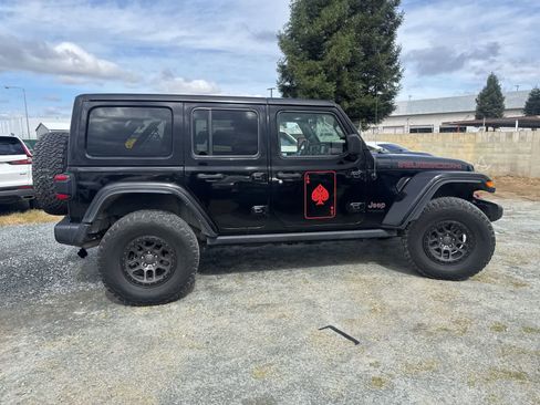 Used 2021 Jeep Wrangler Unlimited Rubicon w/ Xtreme Recon 35" Tire Package image 4